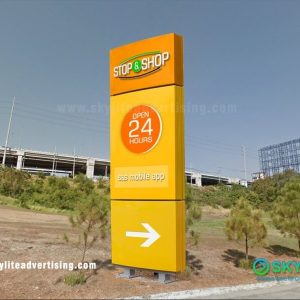 Lighted Convenience Store Pylon Sign